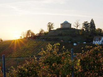 Grabkapelle auf dem Württemberg, Sonnenuntergang 