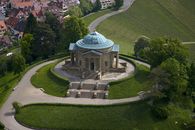 Chapelle funéraire du Wurtemberg, Vue aérienne; l'image: Staatliche Schlösser und Gärten Baden-Württemberg, Achim Mende